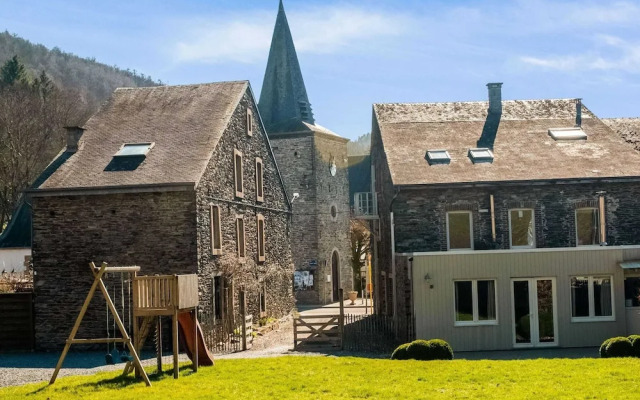 Rustic Holiday Home in Vresse-sur-Semois near Center