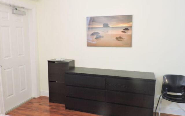 Seabreeze Beachside Studios by ValGal