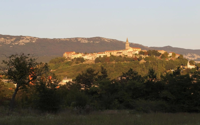 Vela Vrata Hotel