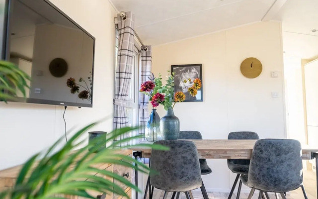 Nice Chalet With Dishwasher, Near Efteling