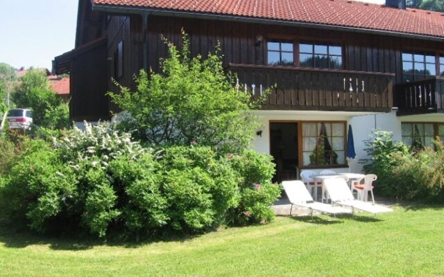Cozy Holiday Home With Oven 18Km From Oberstaufen