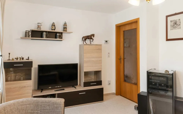 Serene Holiday Home in Naumburg near River