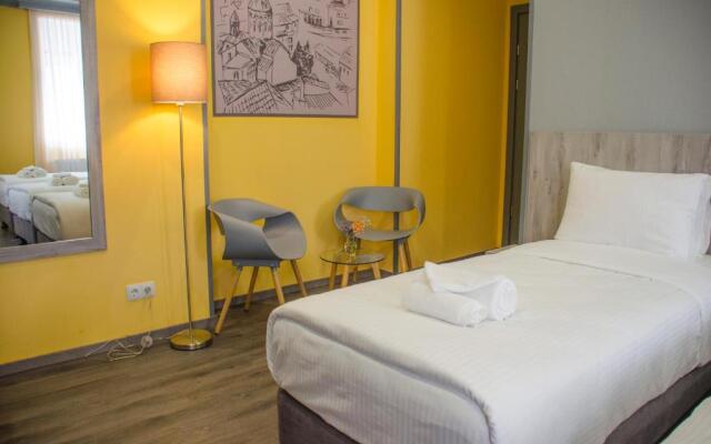 Atoneli Hotel