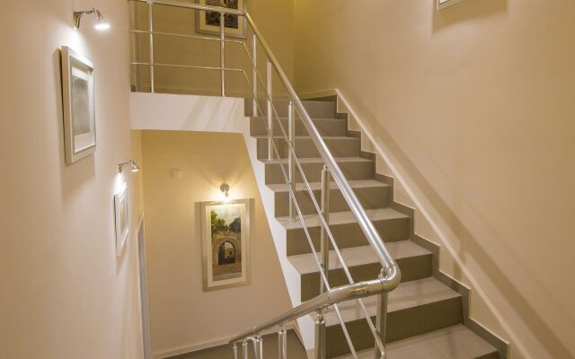 Two Seasons Boutique Hotel