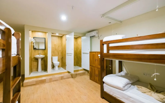 Caroline Hostel