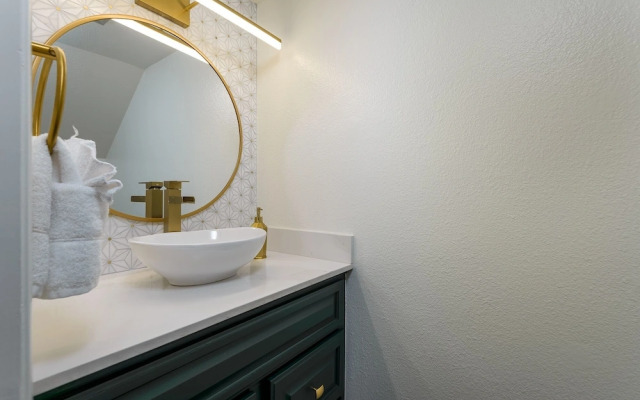 Villa Sunshine 2 Bedroom Condo by RedAwning