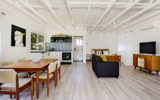 Nest - Pet Friendly - 2 Min Walk to Beach