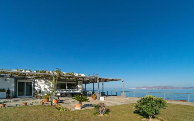 Seaside Private Beach Villa 3BR w 3,5 BA
