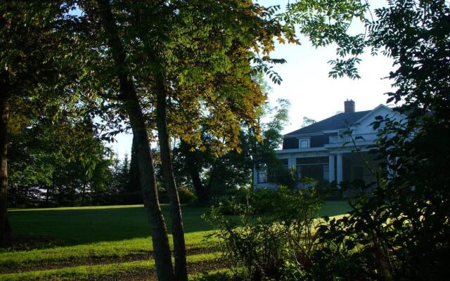 Willie Ed's Bed & Breakfast