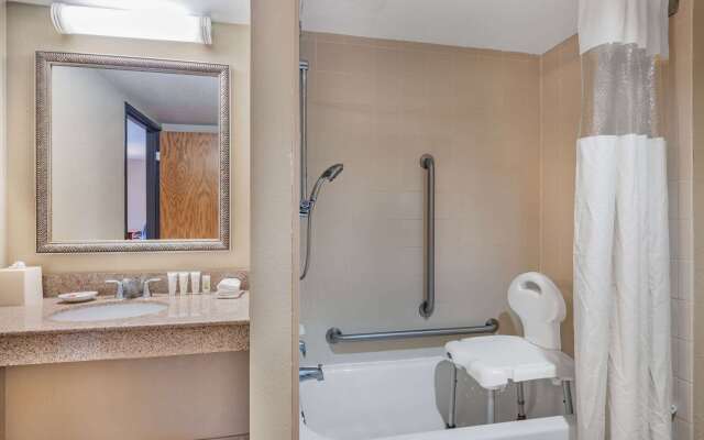 La Quinta Inn & Suites by Wyndham Minneapolis-Minnetonka
