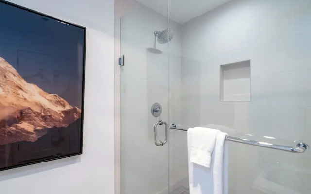 Bear Creek Lodge 207 2 Bedroom Condo by Alpine Lodging Telluride