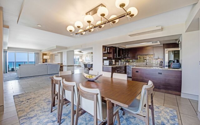 Castle at Ala Moana Hotel