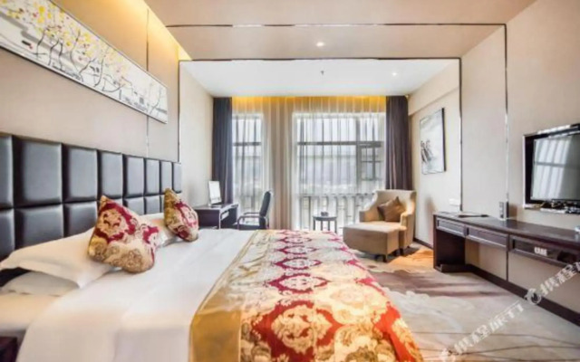 Hongqiao International Hotel (Yichang Yanjiang Avenue Natural Tower)