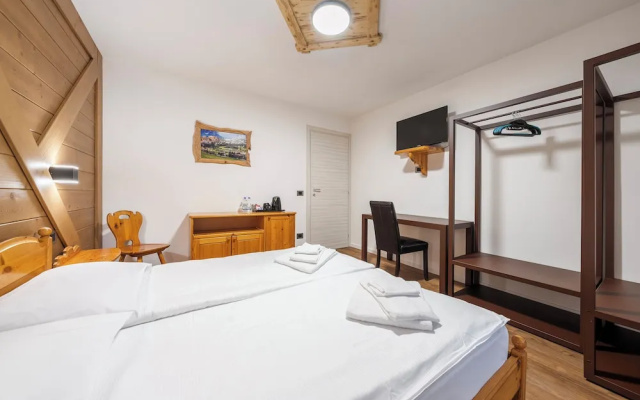 Standard Double room (full double bed) (bed type is subject to availability)