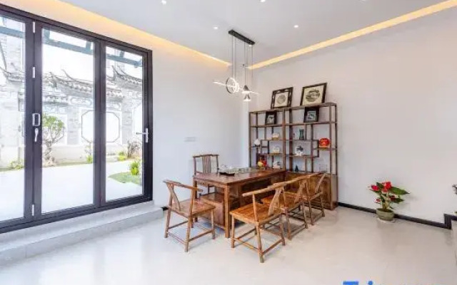 The garden homestay named "Mengxi Yashe" in Dali.