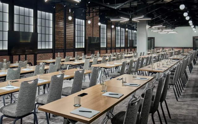 Moxy Downtown Los Angeles