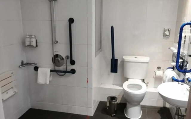 Holiday Inn Express London Victoria by IHG