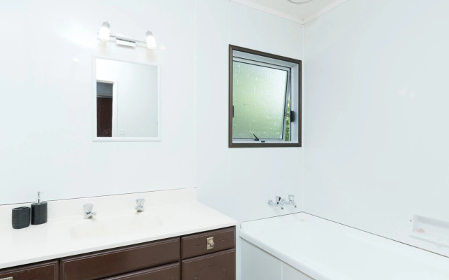 Central Spacious Family House - Paihia Holiday Home