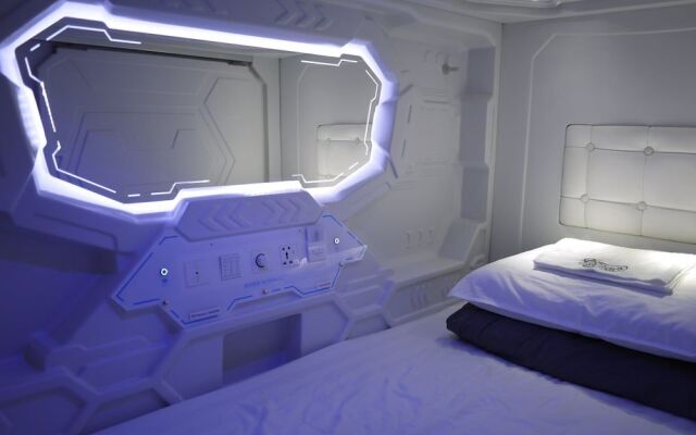 Aloha Capsule Hostel