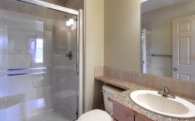 Radium Vacation Rental 3 Bedroom Townhome with Views