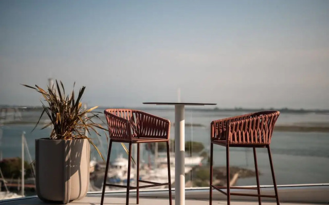 Laguna Faro Suites - Adults Only & Free Beach