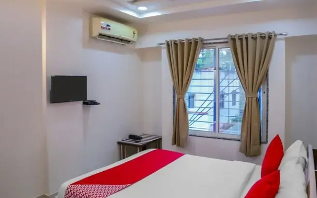 Capital O 15610 Omkar Executive