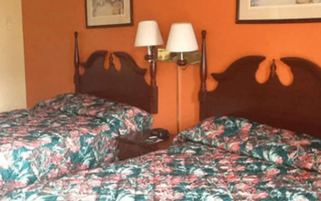 Nassau Holiday Motel