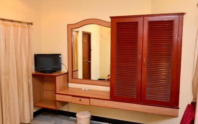 Hotel Raya's & Annexe 1