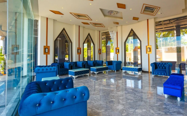 The Aristo Beach Front 33 by Holy Cow