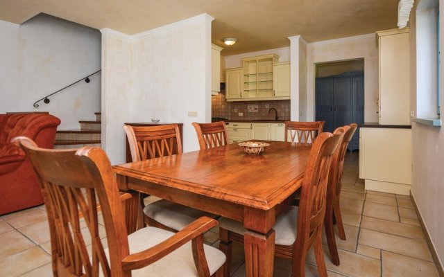 Stunning Home in Koper With Wifi and 3 Bedrooms