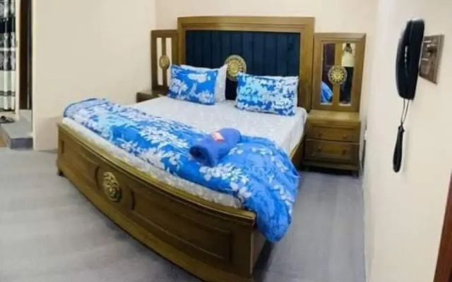Luxuary Al Jannat Hotel