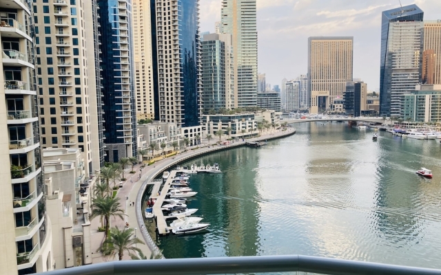 SuperHost - Marina Gem, Fancy Apartment with Waterfront Views