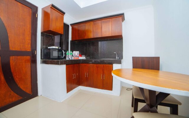 ELTI Condotel By Bluebookers