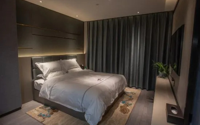 Danjiangkou Guanlan International Hotel（Hanjiang Avenue storefront）