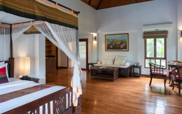 Royal Lanta Resort & Spa