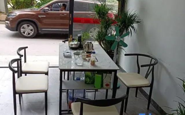 Xingqing Apartment