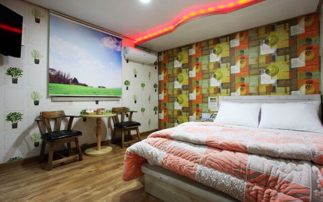 Seoul National Univ Stn Hotel Some