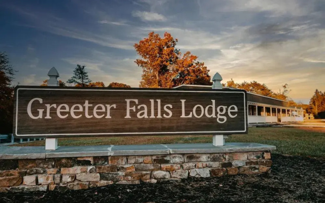 Greeter Falls Lodge Unit 3