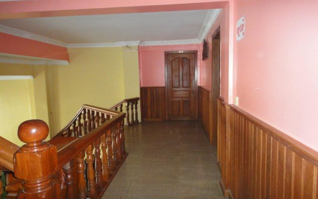Dynyka Guesthouse