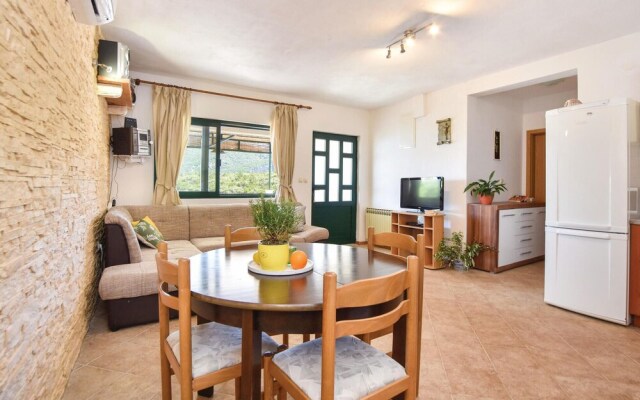 Amazing Home in Zastrazisce With Wifi and 2 Bedrooms