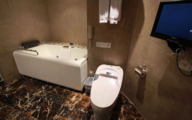 Fortune Hotel