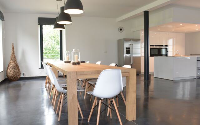 Cozy Farmhouse in Gesves with Covered Terrace