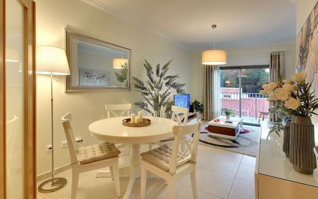 Rooftop Oldtown Residence