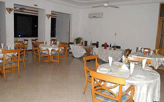 Valley Beach Hotel