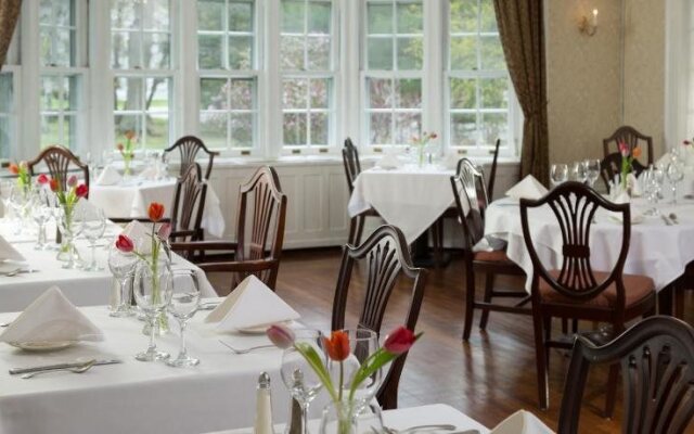 The Four Chimneys Inn