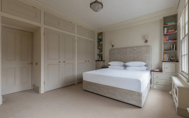 Kensington Place IV by Onefinestay