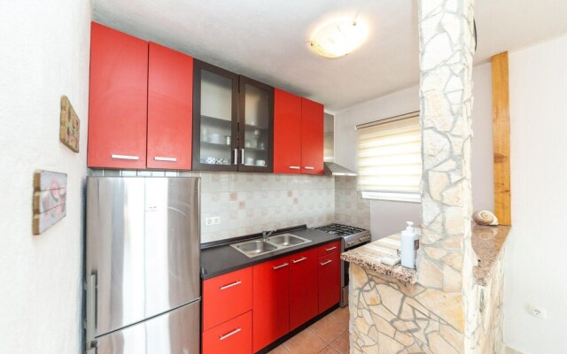 Amazing Home in Kastel Stafilic With 3 Bedrooms and Wifi