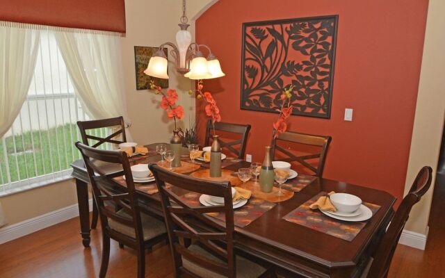 848KD Sunny Place 4 Br villa by RedAwning