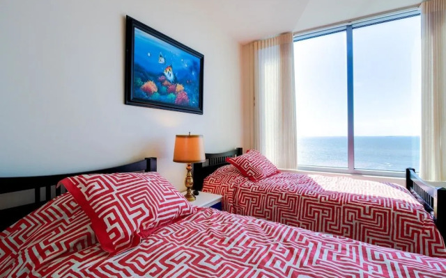 Palisade Palms Beachfront