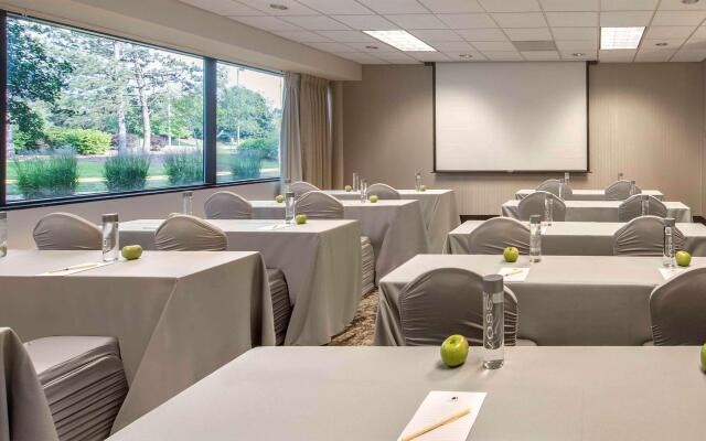 DoubleTree by Hilton Hotel Chicago - Schaumburg